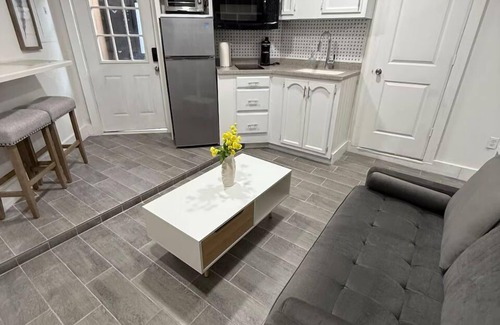 Arlington Apartment | Modern, Clean and Private Studio