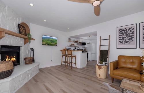 Seven Devils Condo | Modern condo located in the resort village of Seven Devils. Great views!