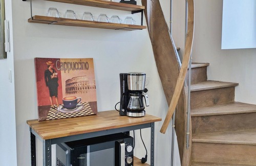 Louverne Apartment | Modern cottage in Louverné, sleeps 6-8, pets allowed, parking