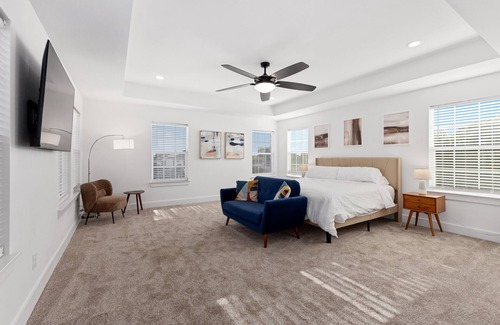 DeSoto House | Modern, Cozy, Luxe, Near I-35,15-min from Downtown