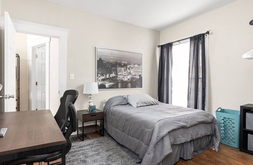 Crawfordsville Apartment | Modern Crawfordsville Retreat, Stay for Gen Con