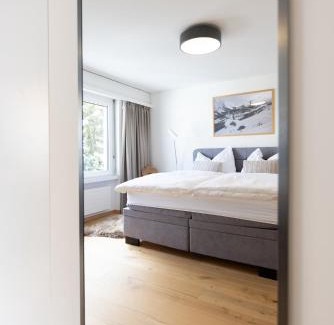 Champfer Apartment | Modern crossing apartment facing Piz Rosatsch
