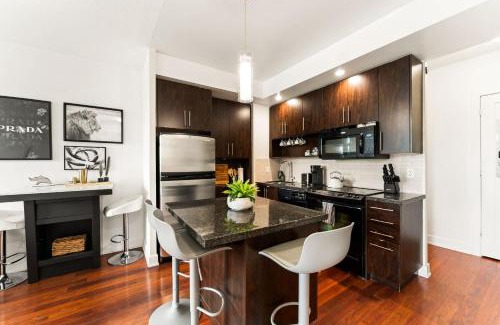 Upper Jarvis Apartment | Modern Downtown Escape w Den & City Comforts