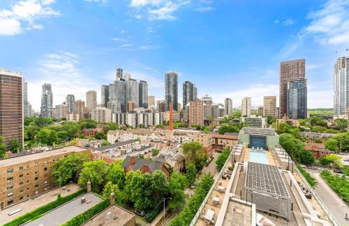 Upper Jarvis Apartment | Modern Downtown Escape w Den & City Comforts