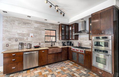 Southwest Carrollton House | Modern Elegance: Prime Location in Carrollton