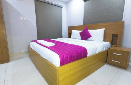 Somolu Apartment | Modern Ensuite Room – Yaba Lagos Tech District Carnelian A