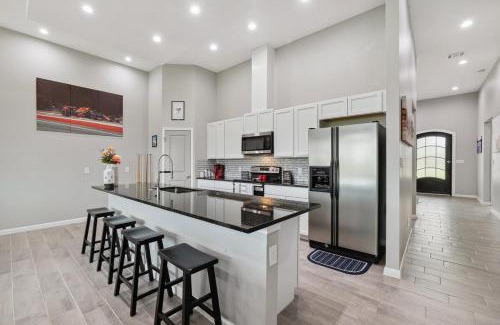 Cedar Creek House | Modern Escape in Cedar Creek