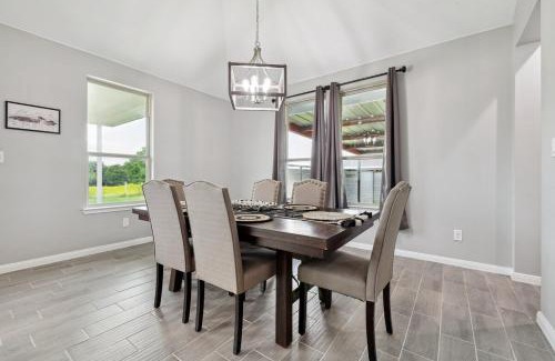 Cedar Creek House | Modern Escape in Cedar Creek