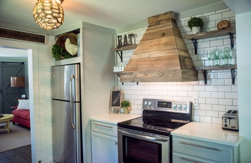 Harrison House | Modern Farmhouse, near downtown, walk to Creekside Community Center