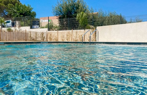 La Faviere Apartment | Modern flat with Parking - Hotel services included