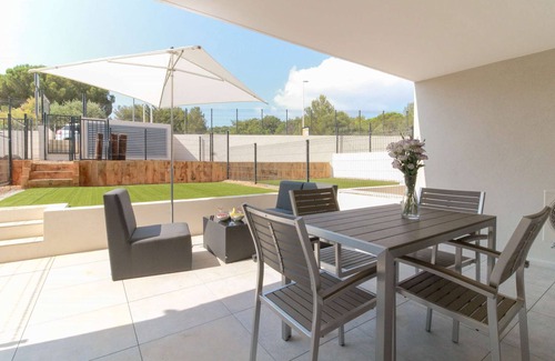 La Faviere Apartment | Modern flat with Parking - Hotel services included