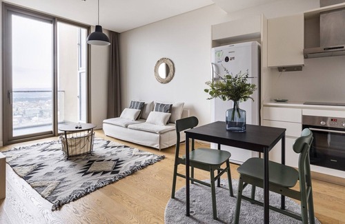 Maslak Apartment | Modern Flat with Balcony near UNIQ Istanbul