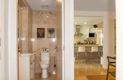 Shaba Apartment | Modern Ground Level, 4 BR condo