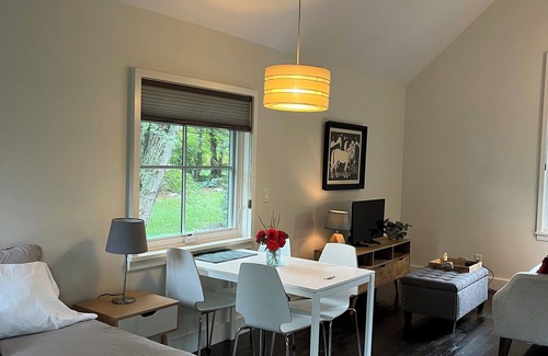 Claxton Community House | Modern Guest House in Historic Chestnut Hills - Walk To Downtown!