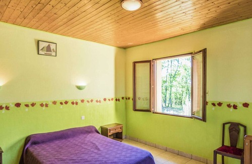 Salignac-Eyvignes House | Modern Holiday Home in Salignac-Eyvigues with Swimming Pool