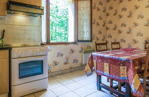 Salignac-Eyvignes House | Modern Holiday Home in Salignac-Eyvigues with Swimming Pool