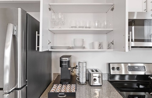 Downtown Baltimore Apartment | Modern Home 2BR 2BA Free Off-Street Parking & Wifi