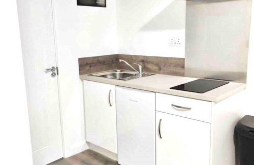 Bramcote Apartment | Modern Home in Beeston