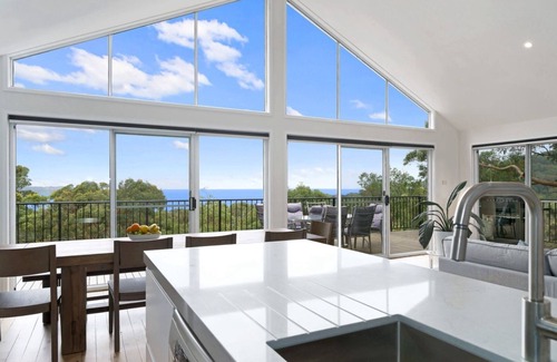 Pearl Beach House | Modern House with Panoramic Views