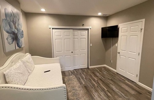 St. Louis Apartment | Modern Hyde Park Retreat {Renovated 2BR with Stylish Updates & Prime Location}
