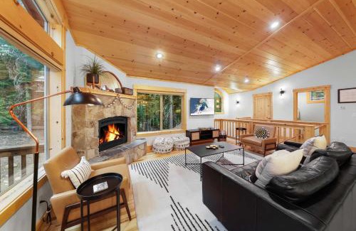 Kingswood Estates House | Modern Lake Tahoe Retreat Ski and Swim