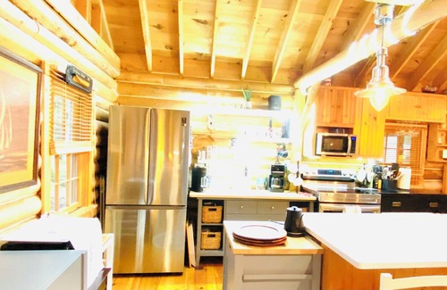 Boothbay Harbor Cabin | Modern Log Cabin with 100 years History ~~