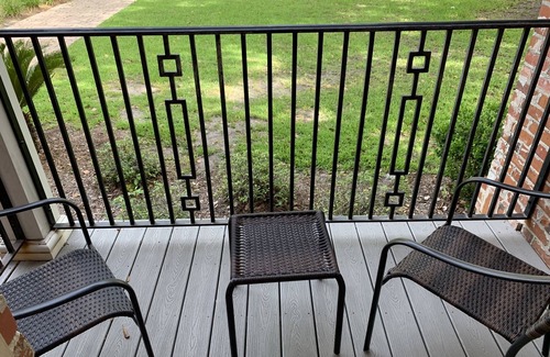 Mobile House | Modern lower level midtown apartment with cable and high speed internet!