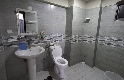Gulshan-e-Iqbal Apartment | Modern Luxury Guest Apartment. 5 Minutes To The Shopping Mall & Theme Park