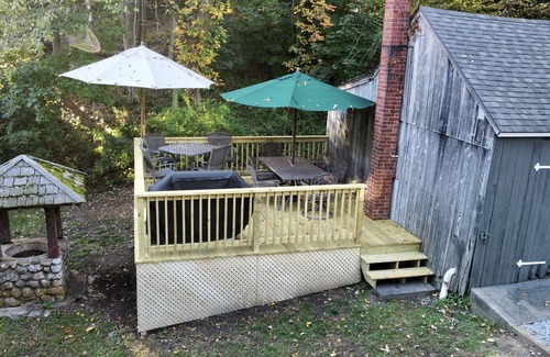 Montville House | Modern Luxury Home 1 minute walk to Mohegan Sun