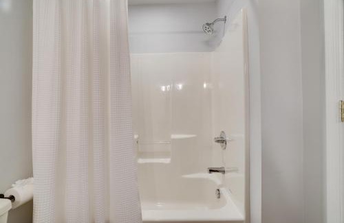 Tannersville House | Modern Mountain Chalet Ski, Hike, & Explore