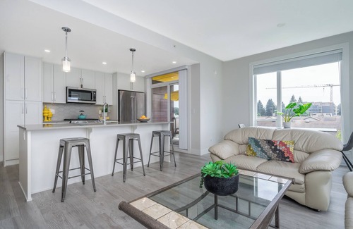 Abbotsford Apartment | Modern Near Mill Lakenn