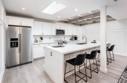 Cavalier Vista House | Modern Old Town Scottsdale Home with Heated Private Pool & Golf Putting Green