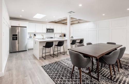 Cavalier Vista House | Modern Old Town Scottsdale Home with Heated Private Pool & Golf Putting Green