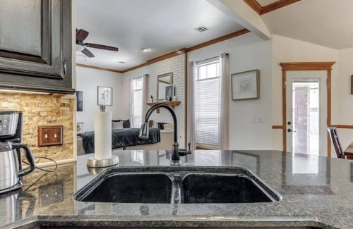 Midwest City House | Modern/Pool/Family/Events