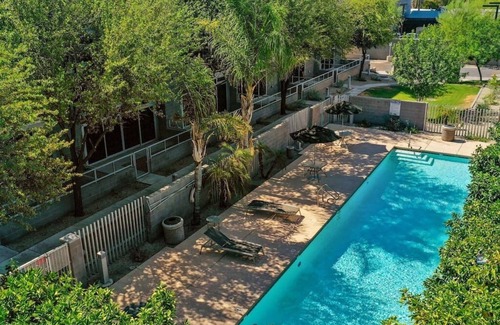 Riverside Apartment | Modern & Prime 2 bedroom apartment with balcony!