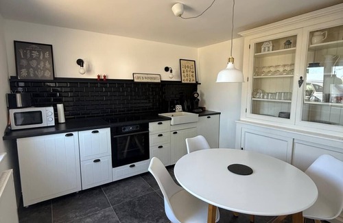 Gremersdorf House | Modern renovated vacation home with terrace, garden view and oven in Bankendorf -
