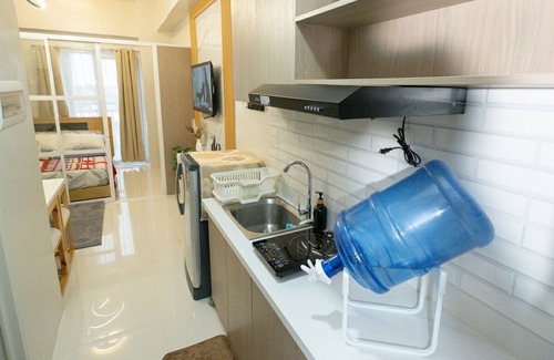 Basak Condo | Modern Retreat with Private Balcony