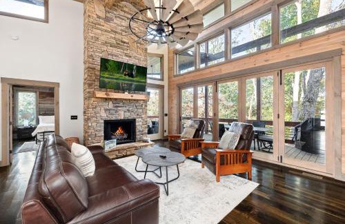 Blue Ridge Villa | Modern River Retreat NEW Build in 2022