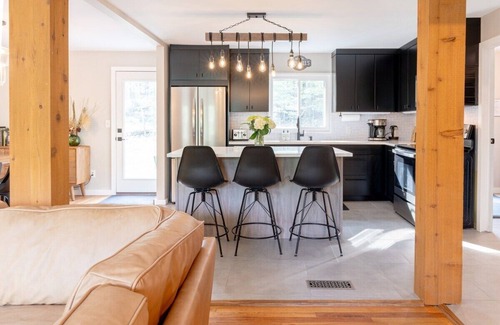 Saugerties House | Modern Rustic Retreat w/Hot Tub