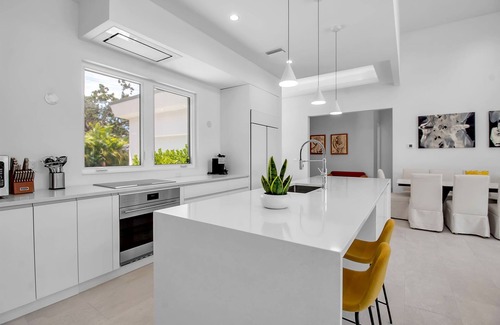 Alta Vista House | Modern Sarasota Retreat with pool and large yard