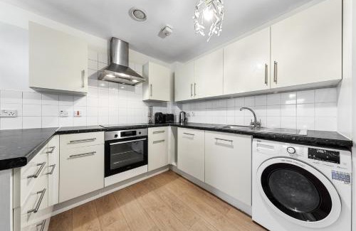 Swiss Cottage Apartment | Modern Spacious 1 Bedroom Flat in Camden