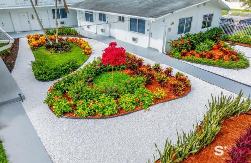 North Miami Apartment | Modern Studio - Gym & Parking Close to Aventura