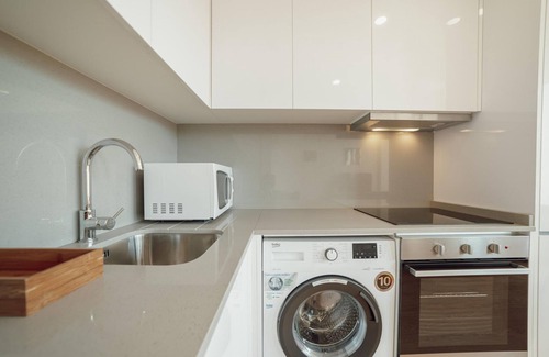 Campanha Apartment | Modern Stylish Apartment II by Vacationy