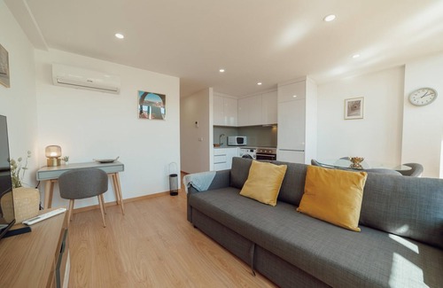 Campanha Apartment | Modern Stylish Apartment II by Vacationy