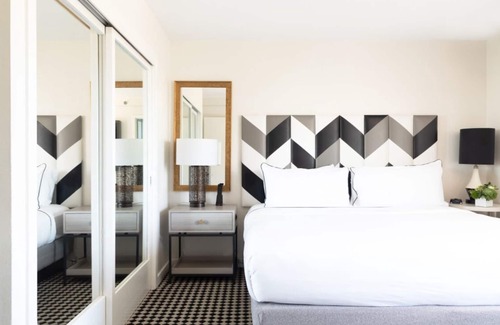 Norma Triangle Hotel | Modern Suite in Los Angeles! 3 Units, Striking City Views, Pool, Pet-friendly!