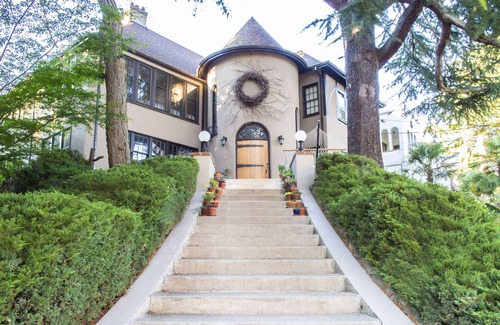 Irvington Apartment | Modern Treehouse in Historic Spanish Turret House