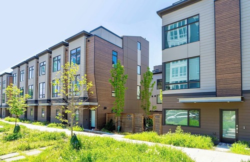 Green Lake House | Modern Tri-Level Townhouse m/s Downtown, UW