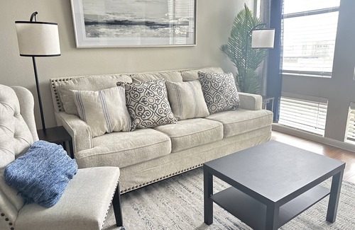Memorial Apartment | Modern, upscale apartment