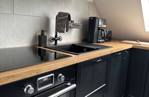 Ludwigsfelde Apartment | Modern vacation apartment - ideal for families and fitters