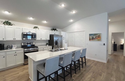 Sumter County Villa | Modern Villa Near EASTPORT in THE VILLAGES